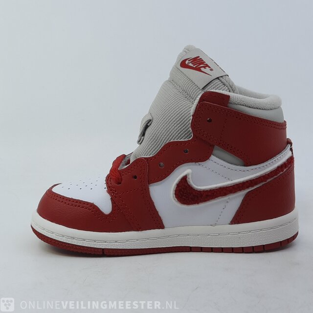 Paar kinder sneakers maat 25 Nike Jordan 1 Retro High OG CU0450 061 Onlineveilingmeester
