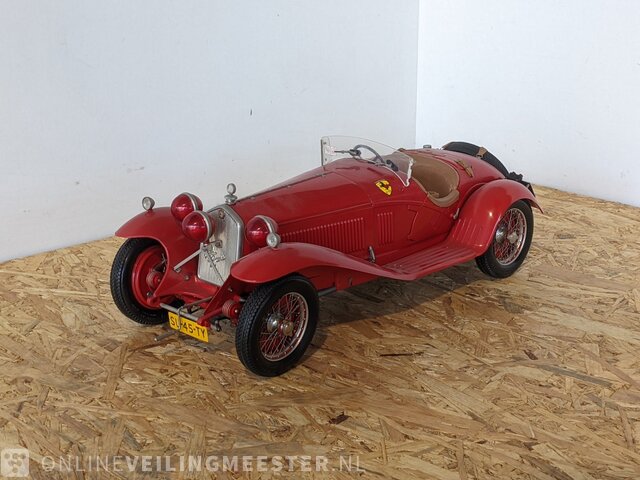 Model sports car Pocher, Alfa Romeo 8C 2600 Mille Miglia