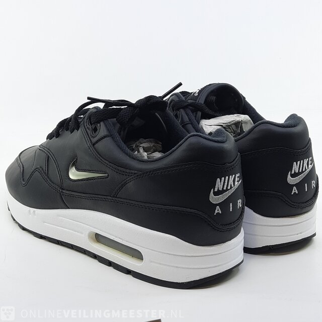 Paar schoenen maat 43 Nike Air Max 918354 001