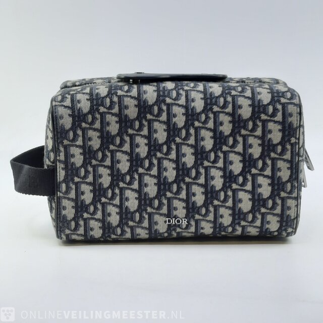 Dior toiletry bag best sale